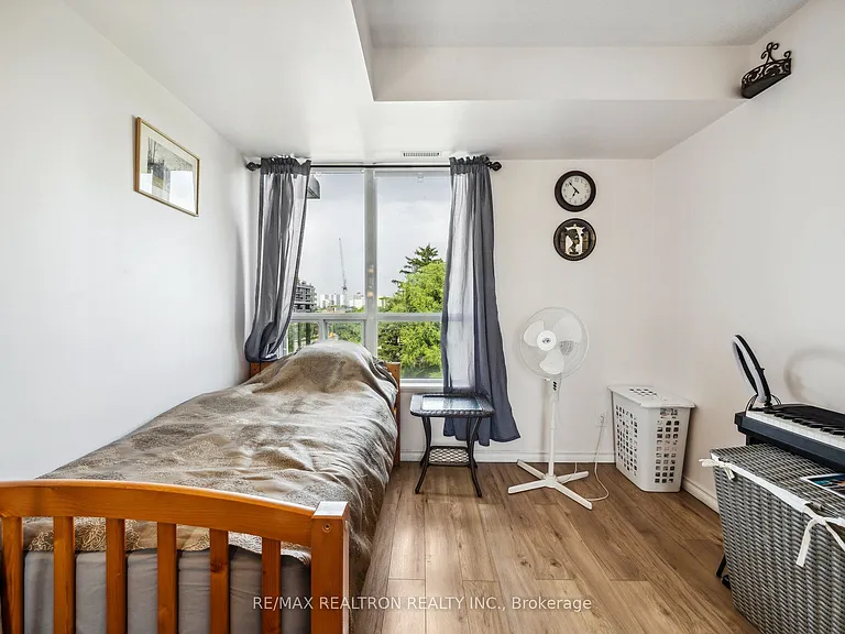 801 Sheppard Ave W #605 — Photo 8