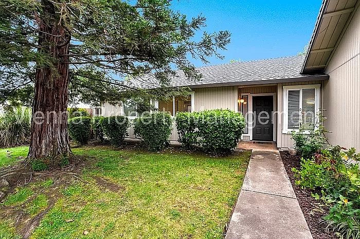 1st image of 625 Flower Dr