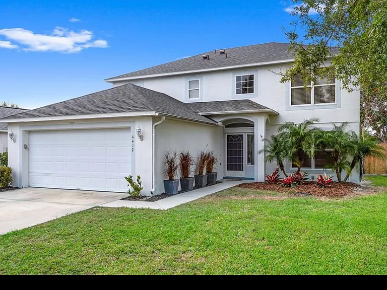 4412 Stonefield Dr — Photo 1