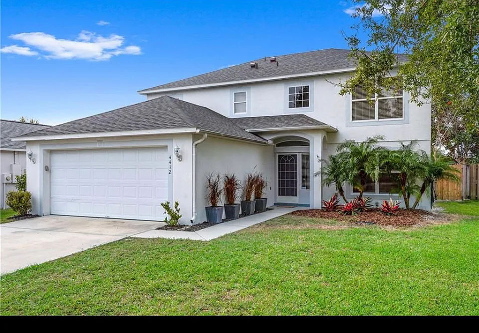4412 Stonefield Dr