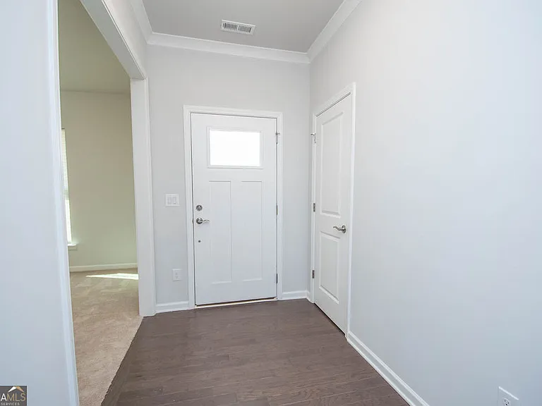 147 Soundview Trce — Photo 7