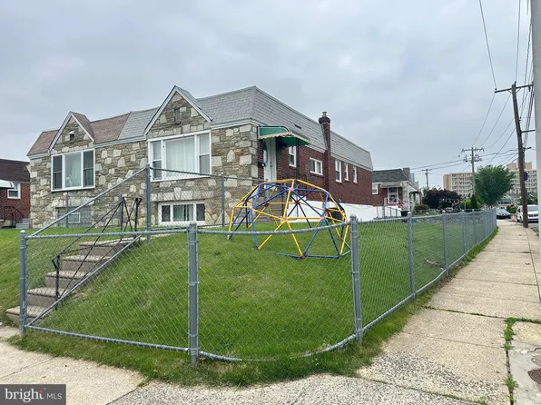 8854 Calvert St, Philadelphia, PA 19152