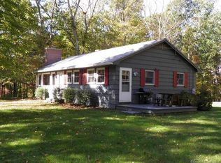 35 Canada Ln, Chaplin, CT 06235