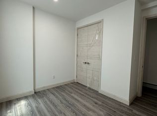 1048 E 213th St #2, Bronx, NY 10469