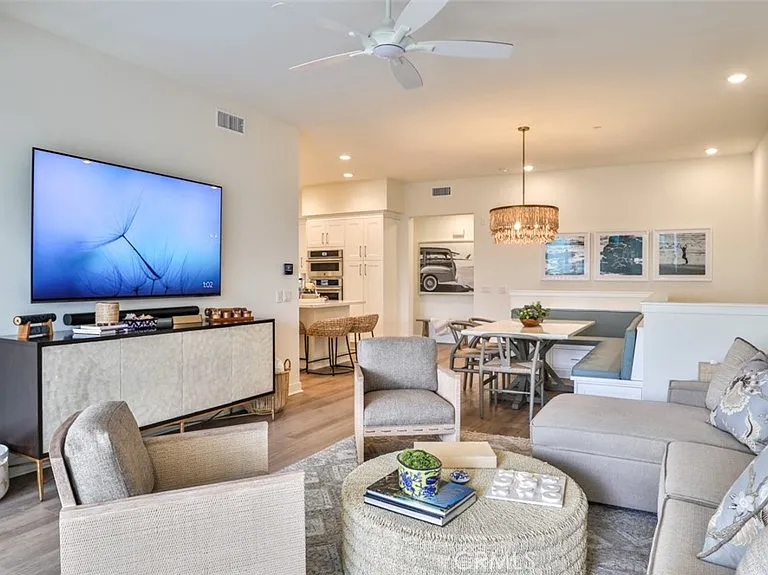 3319 Doheny Way — Photo 21
