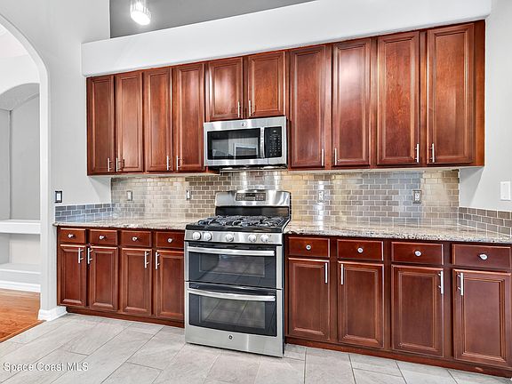 5th image of 3251 Windsor Estates Dr