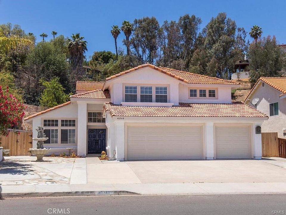 1st image of 40749 Calle Medusa