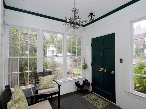 4 Morgan Ter, New Bedford, MA 02740