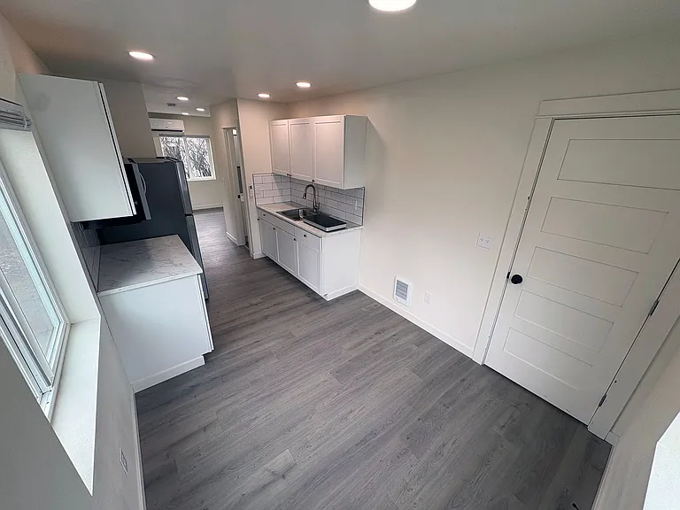 539 W Taylor Ave — Photo 3