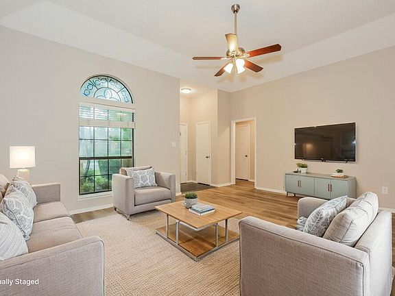 3rd image of 508 Pleasant Valley Dr