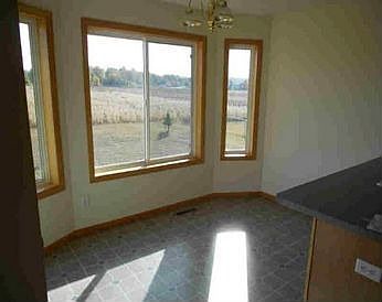 3rd image of 709 Frontier Dr