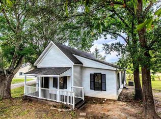14 Weaver St, Jackson, GA 30233