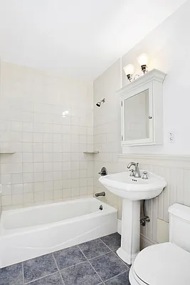 Rented by Compass | media 10