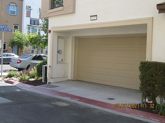 5th image of 2727 Montecito Vista Way #1