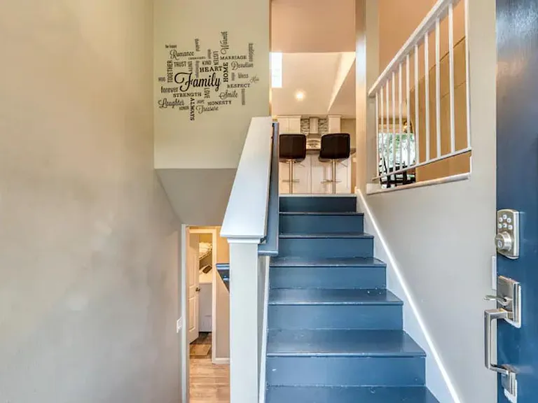 Foyer! Split level home