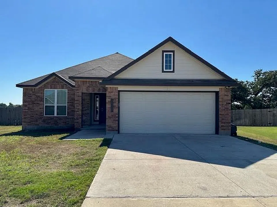 3809 Centerfire Rd