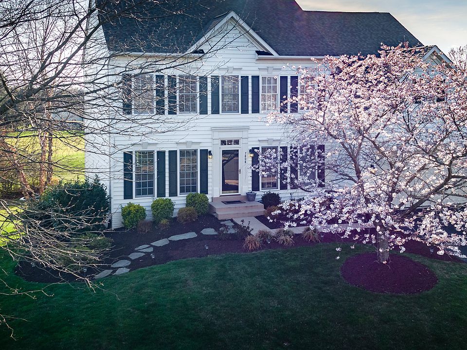 1st image of 7808 Royal Sydney Dr