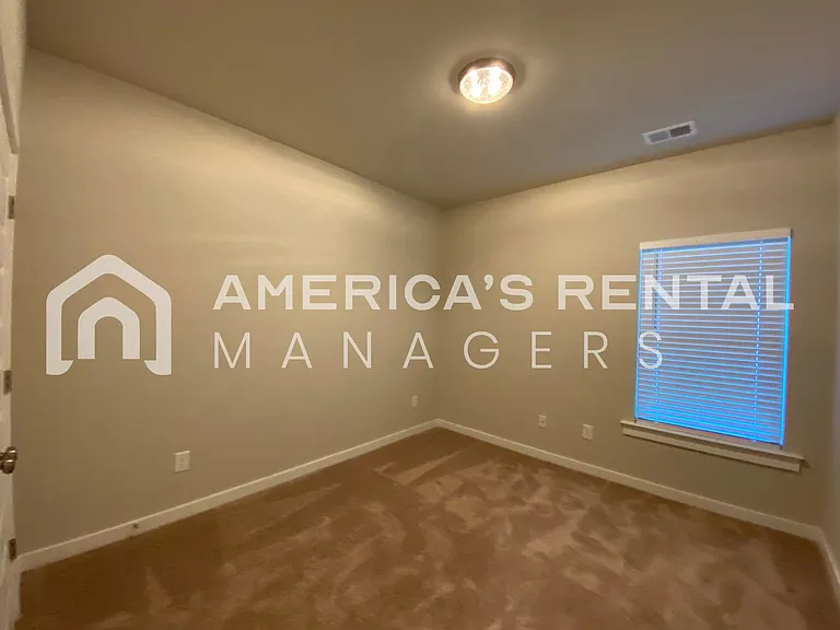 225 Avalon Way — Photo 24