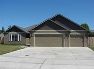 2496 Aspen Dr, Longview, WA 98632