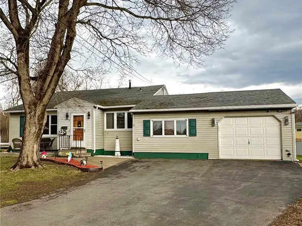 4 Theresa Ct, Utica, NY 13502