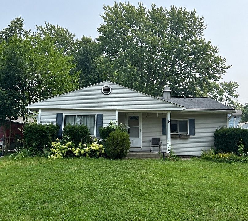 2nd image of 9 Hickory Dr