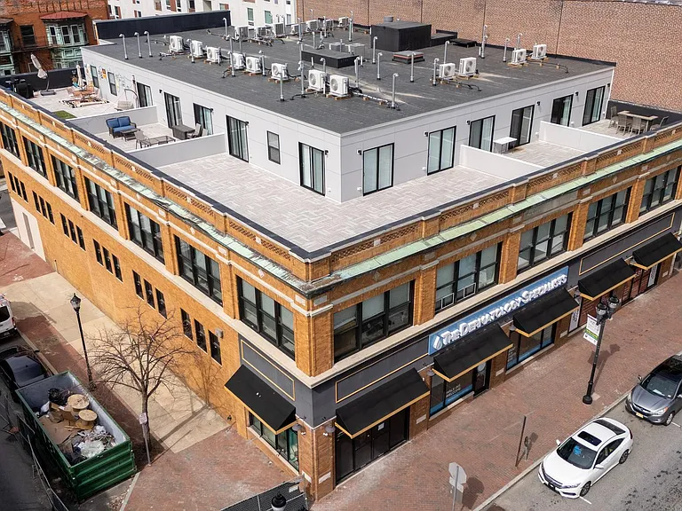 801 N Market St #303 — Photo 15