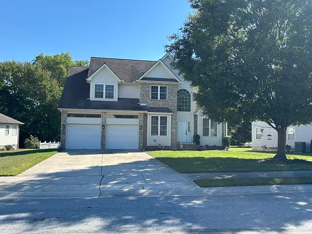 4 bed, 2971 sqft, $2,800 — Photo 2