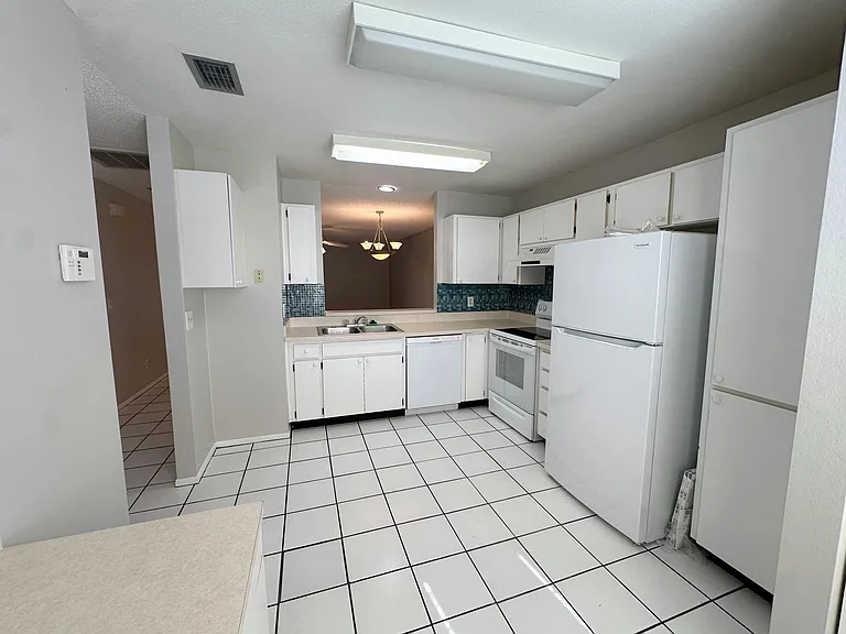 5401 Britwell Ct — Photo 7