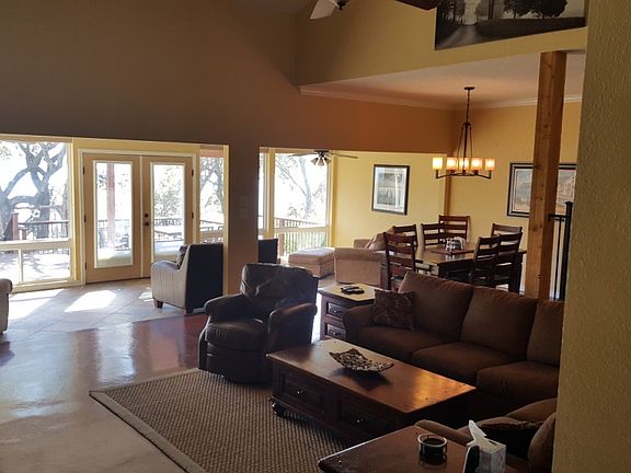 5th image of 1078 Military Dr