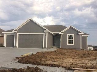 1317 Thomas Dr, Louisburg, KS 66053