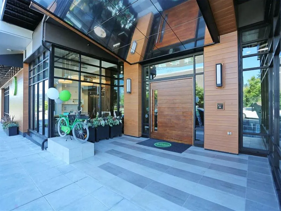 Building Photo 5