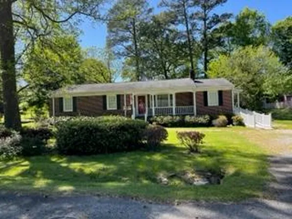 918 Gary Dr, Mc Cormick, SC 29835