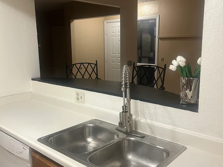 726 E Villa Dr #II — Photo 9