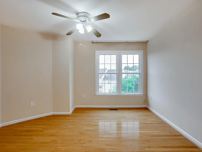 21707 Leatherleaf Cir — Photo 11