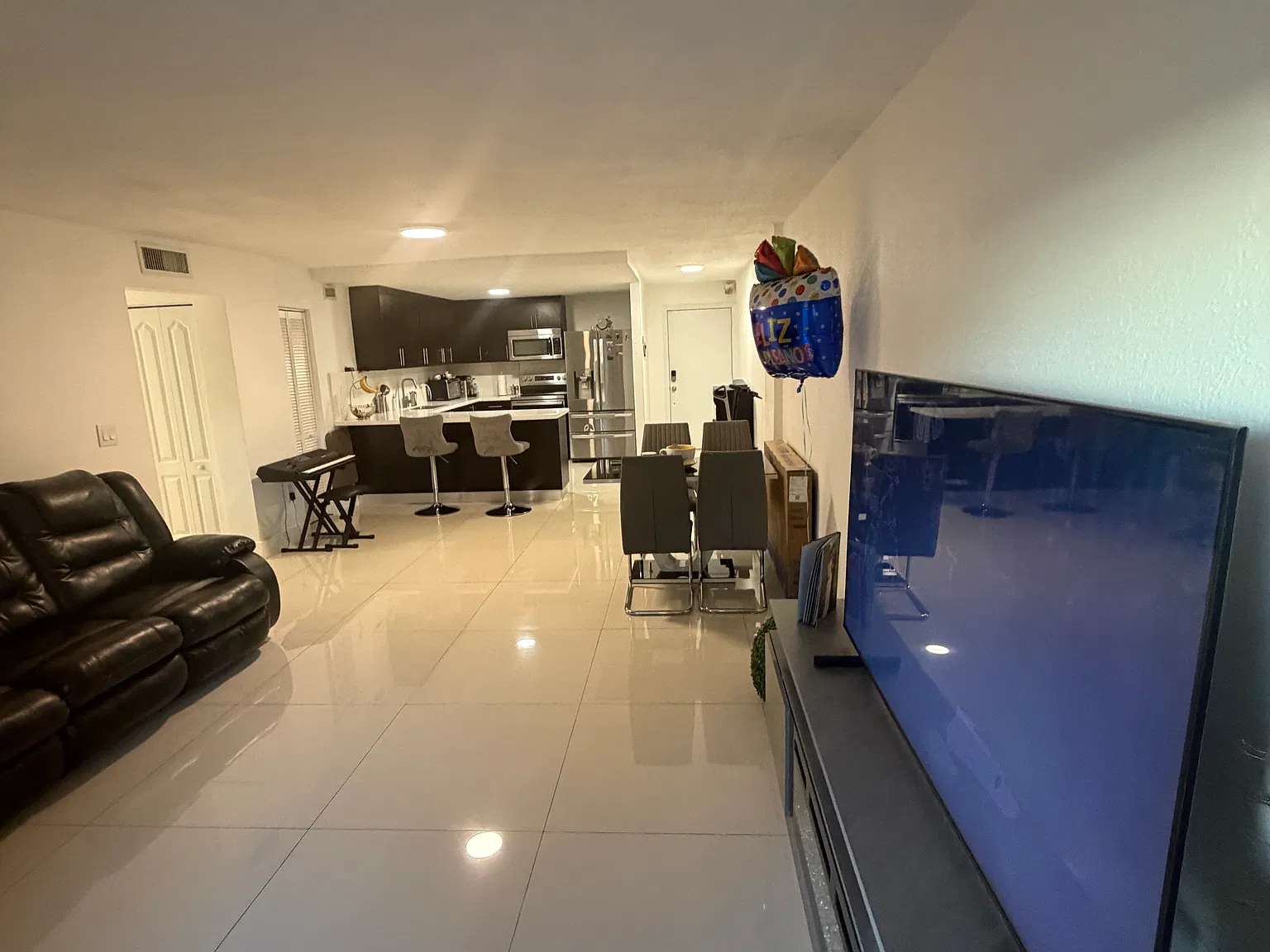 3 bed, 1309 sqft, $2,800 — Photo 3