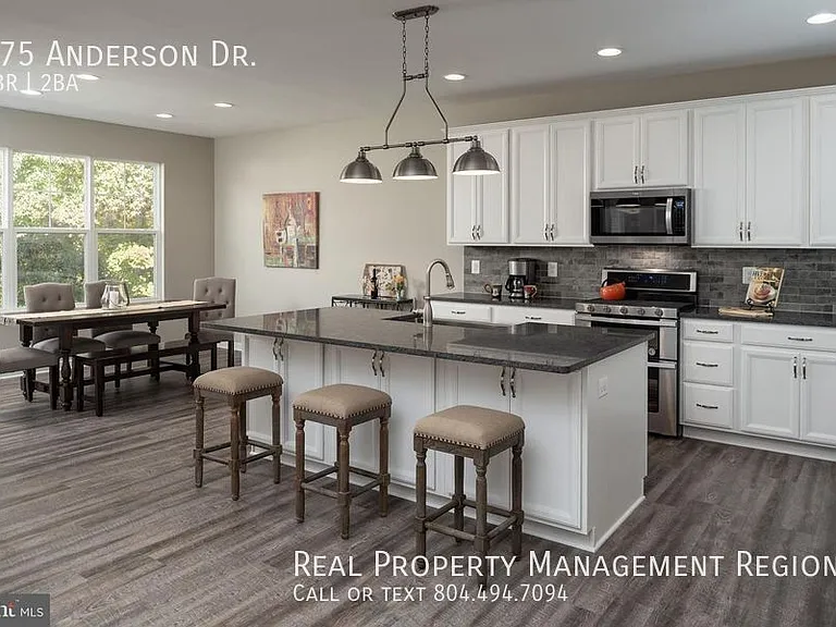 275 Anderson Dr — Photo 6