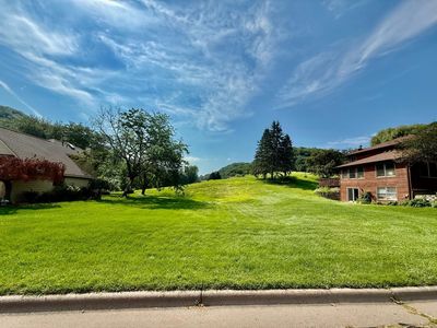 69 Forest Oak Ct, Winona, MN, 55987