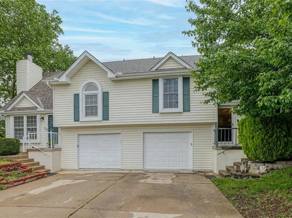 1204 SE 8th St, Lees Summit, MO 64063