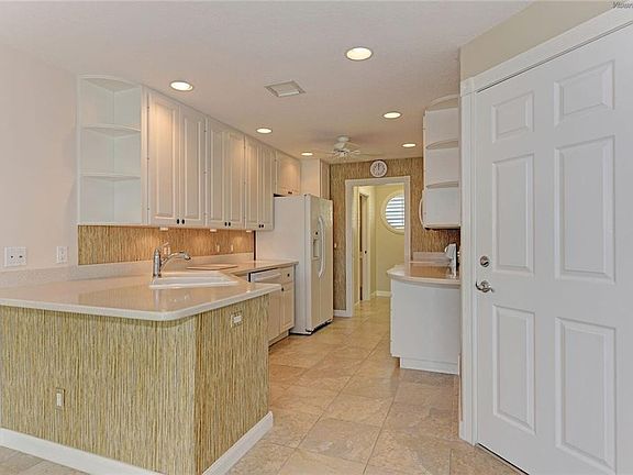 3rd image of 1631 Burgos Dr