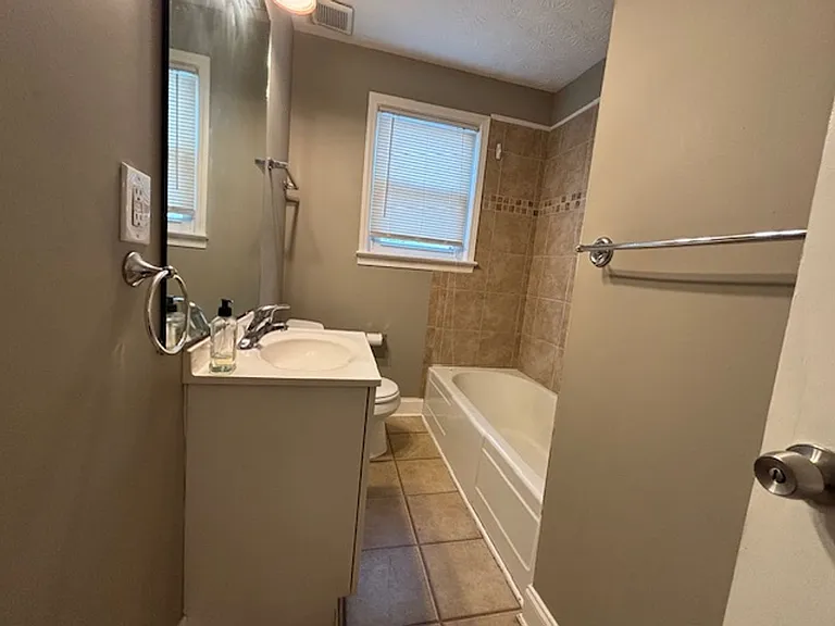 2217 Camille Dr — Photo 3