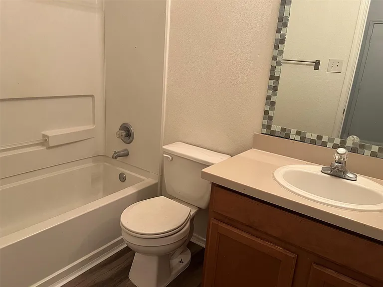 1907 Cold River Dr — Photo 29