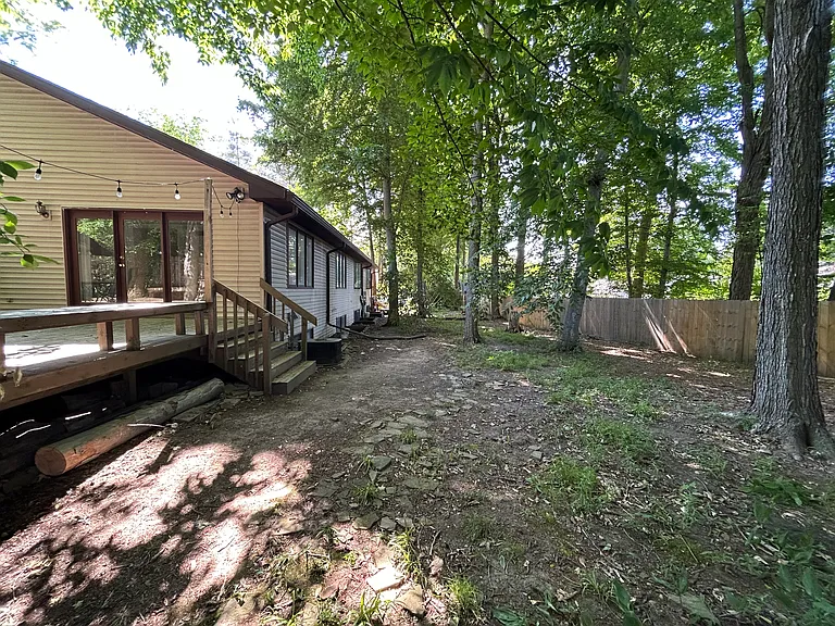 1135 E Saginaw St #1137 — Photo 31