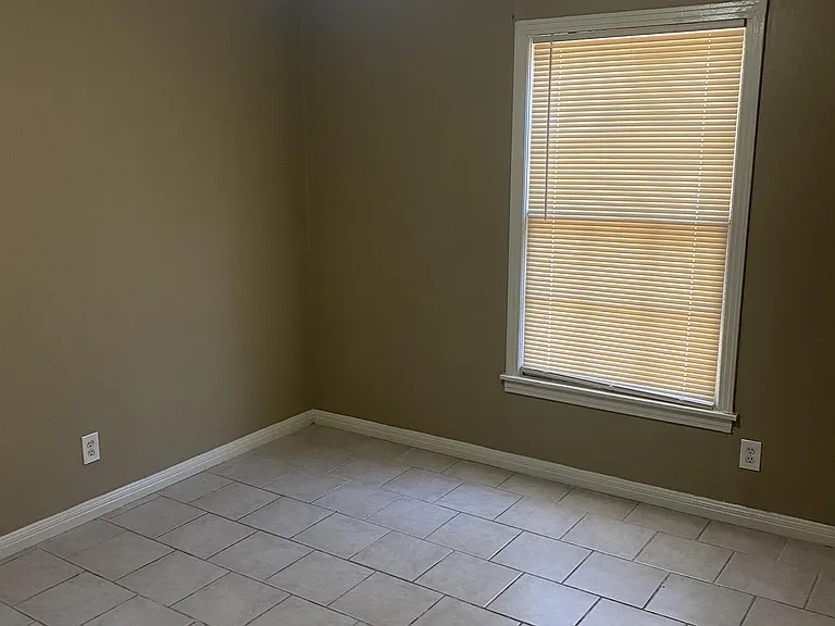 1801 Poage Ave — Photo 6