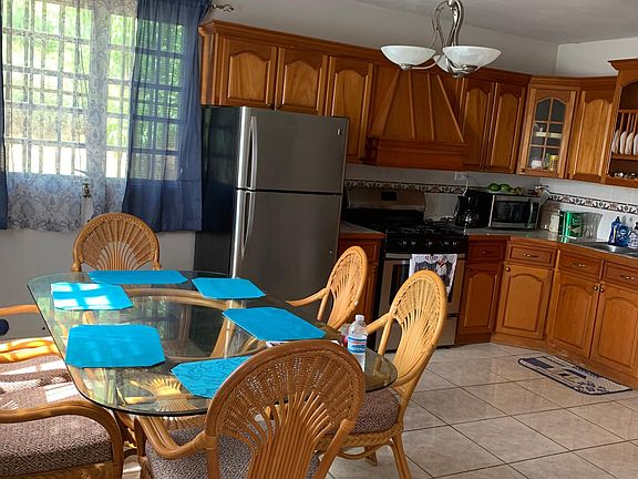 Kitchen & Dining Area