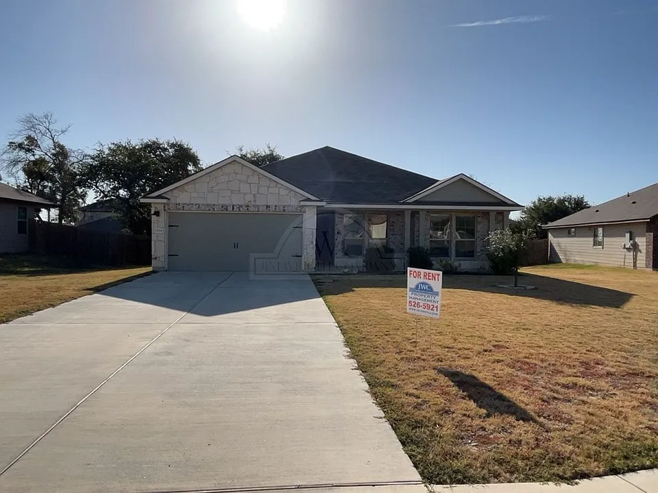1824 Fall Creek Ct