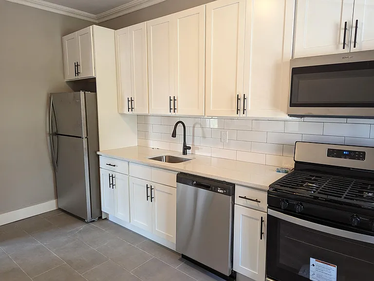 45 Linden St #5 — Photo 2
