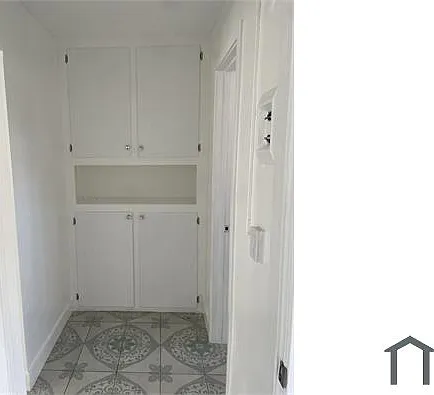 711 W 81st St #3 — Photo 5