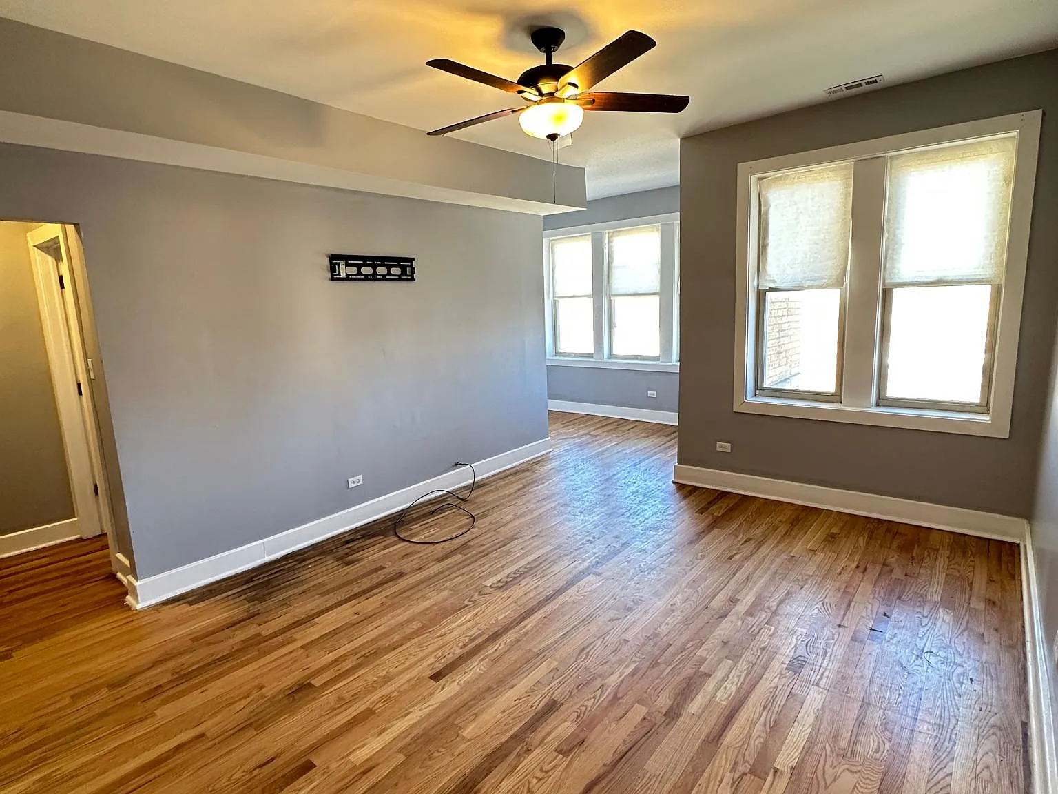 4 bed, 1300 sqft, $1,700 — Photo 3