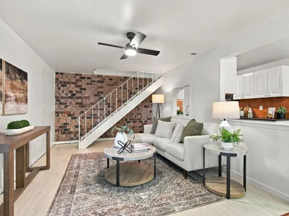 238 Breuner Dr APT 2, Roseville, CA 95678