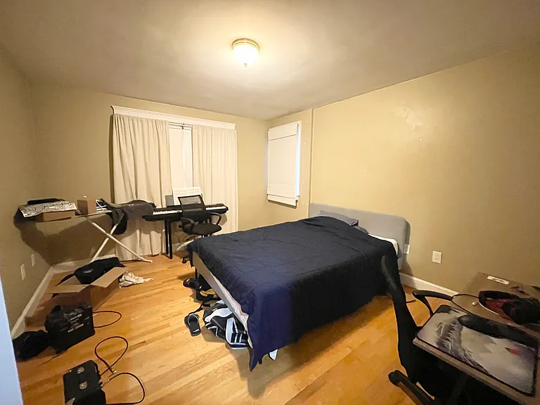 27 Iroquois St #1 — Photo 6